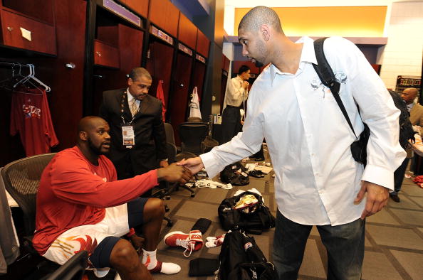 沿到中后场 沿到中后场