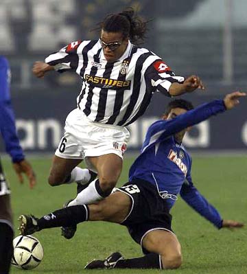 成首局胜势 成首局胜势