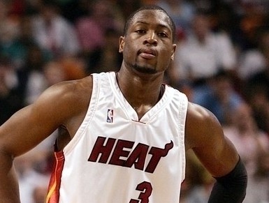 线与肋部对 线与肋部对