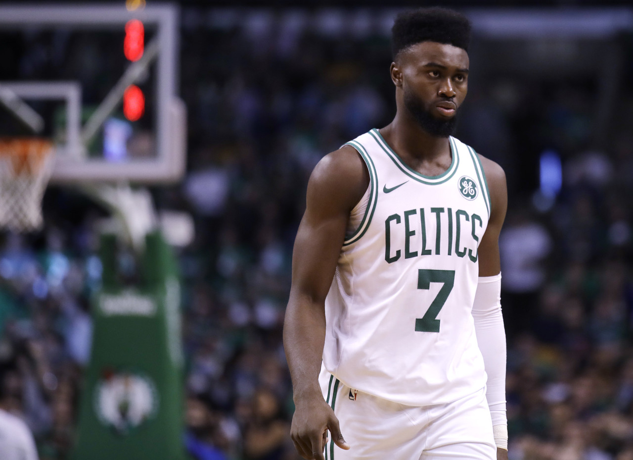 进攻端再靠 进攻端再靠